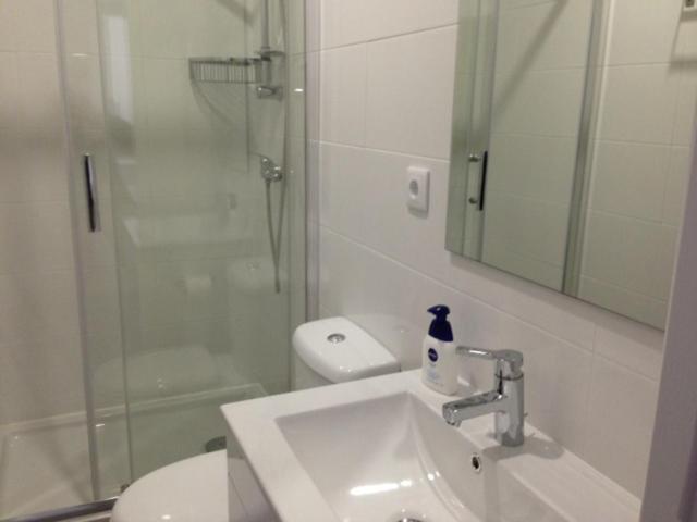 Confortable 1 Bedroom Apartment At Roma Avenue - 1A リスボン エクステリア 写真