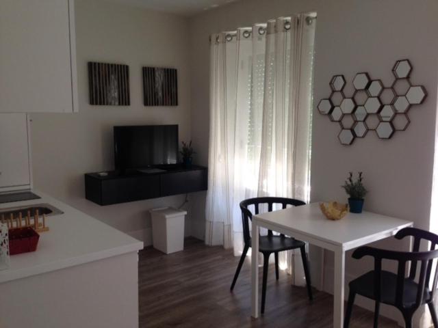Confortable 1 Bedroom Apartment At Roma Avenue - 1A リスボン エクステリア 写真